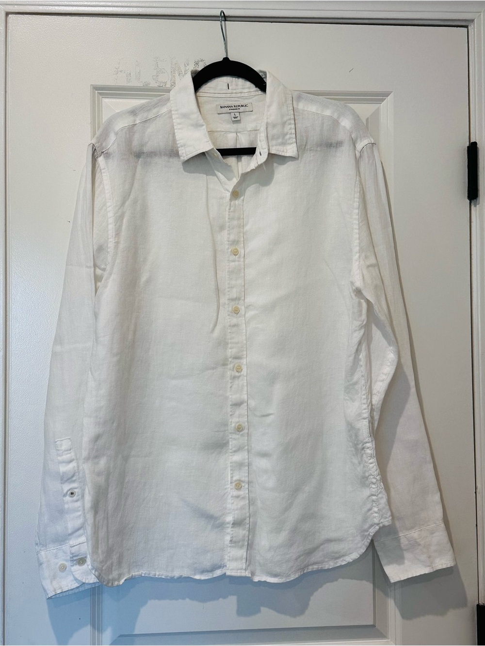 Banana Republic Men's White Linen Casual Button-Down Shirt